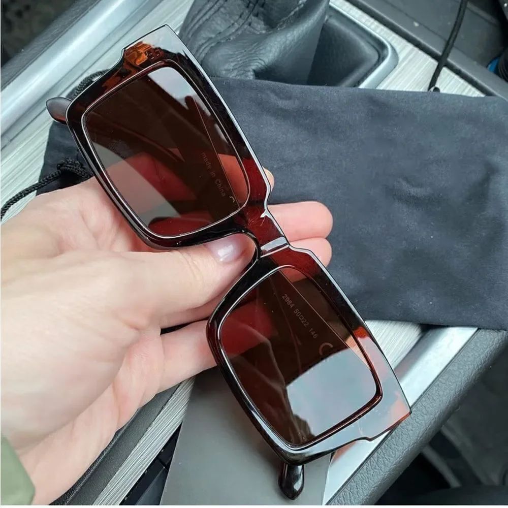Classic Square Frame Sunglasses
